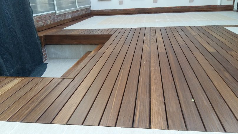 Terasa de lemn
